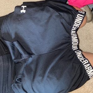 Underarmour shorts